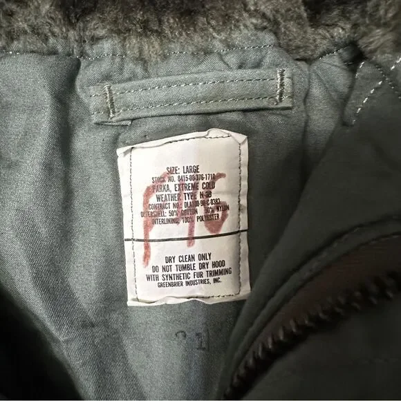 VTG U.S. Military M-65 Extreme Cold Weather Parka Size L Greenbrier Industries - Picture 13 of 13
